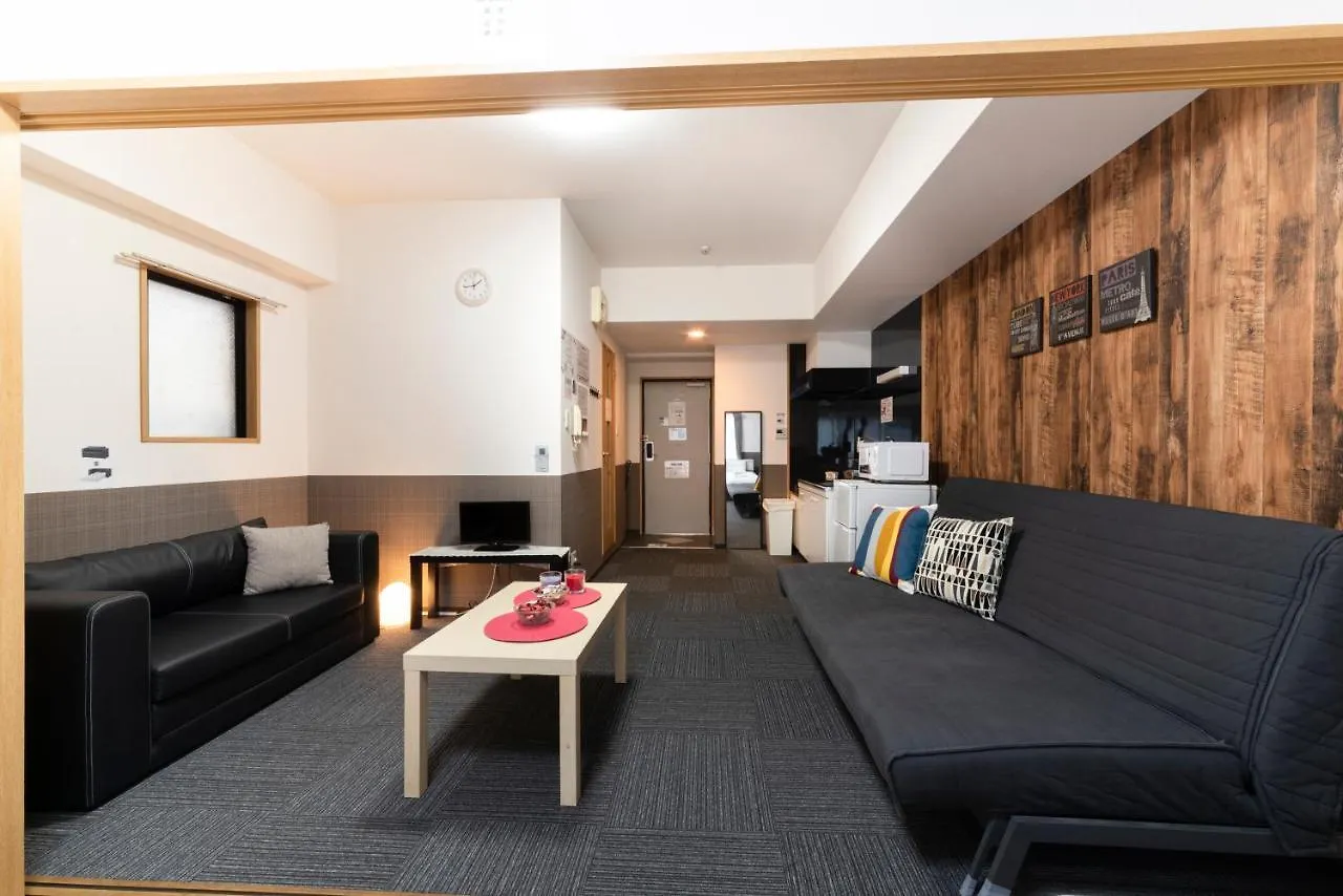 אוסקה Grande Famille Shimanouchi Dotonbori Condo 0*,  יפן