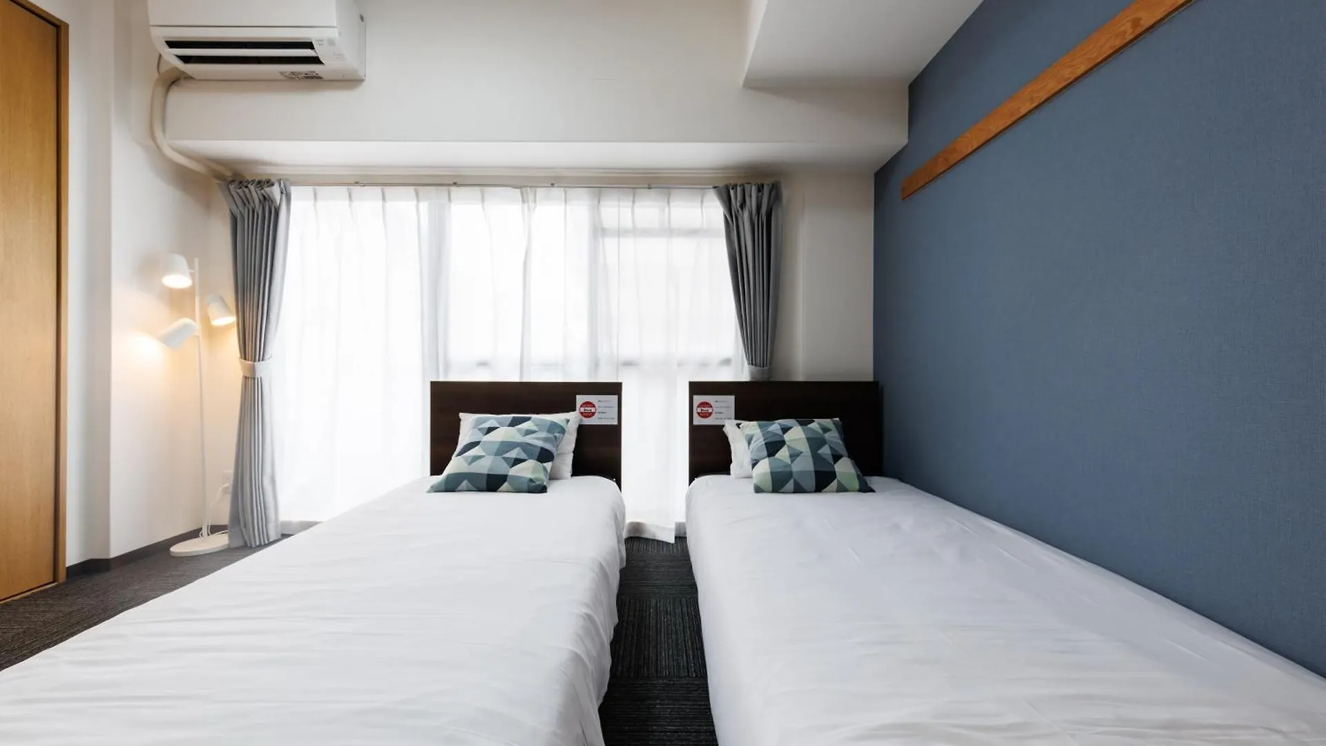 Grande Famille Shimanouchi Dotonbori Condo Osaka 0*,  Japan