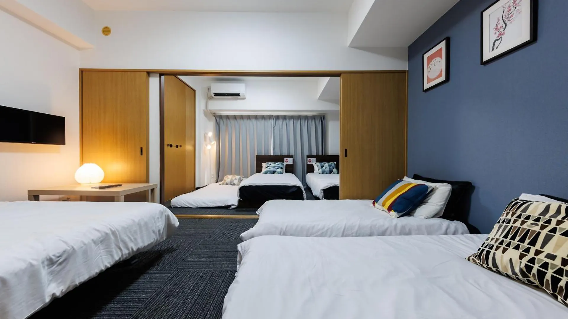 Grande Famille Shimanouchi Dotonbori Condo 大阪市 0*,  日本