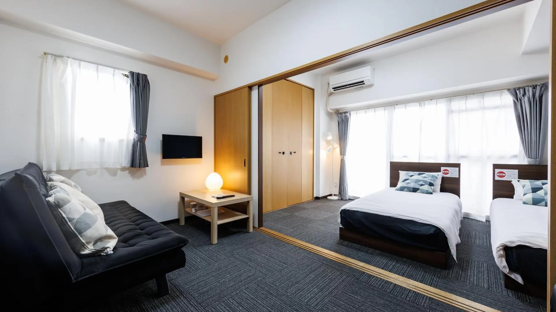 Grande Famille Shimanouchi Dotonbori Condo 大阪市